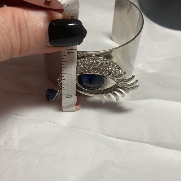 NWOT Evil eye Cuff Bracelet w/teardrop - Picture 6 of 7